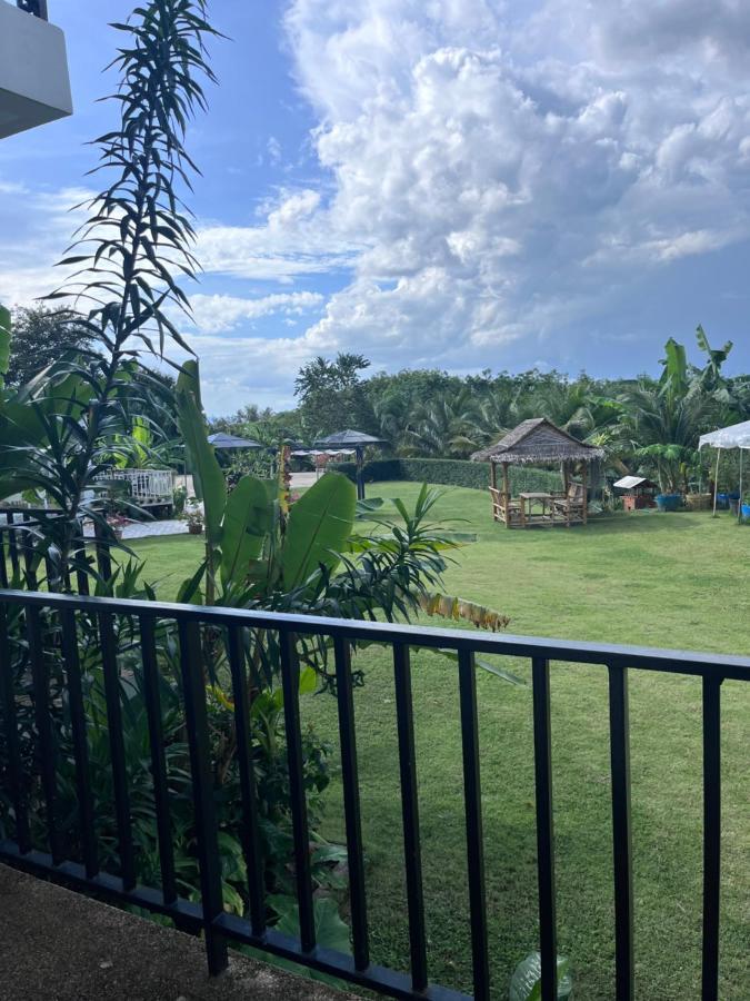 White Seaview Residence Klong Muang Beach Εξωτερικό φωτογραφία
