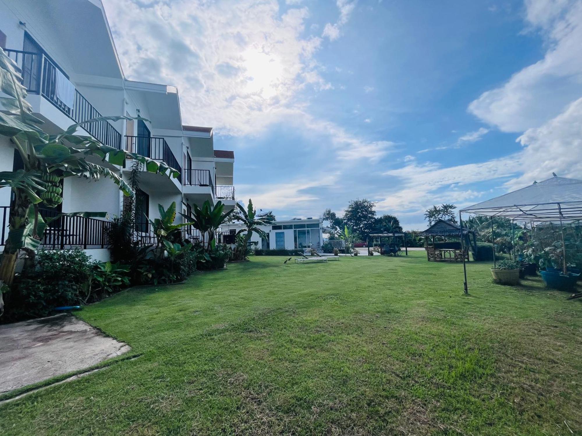 White Seaview Residence Klong Muang Beach Εξωτερικό φωτογραφία