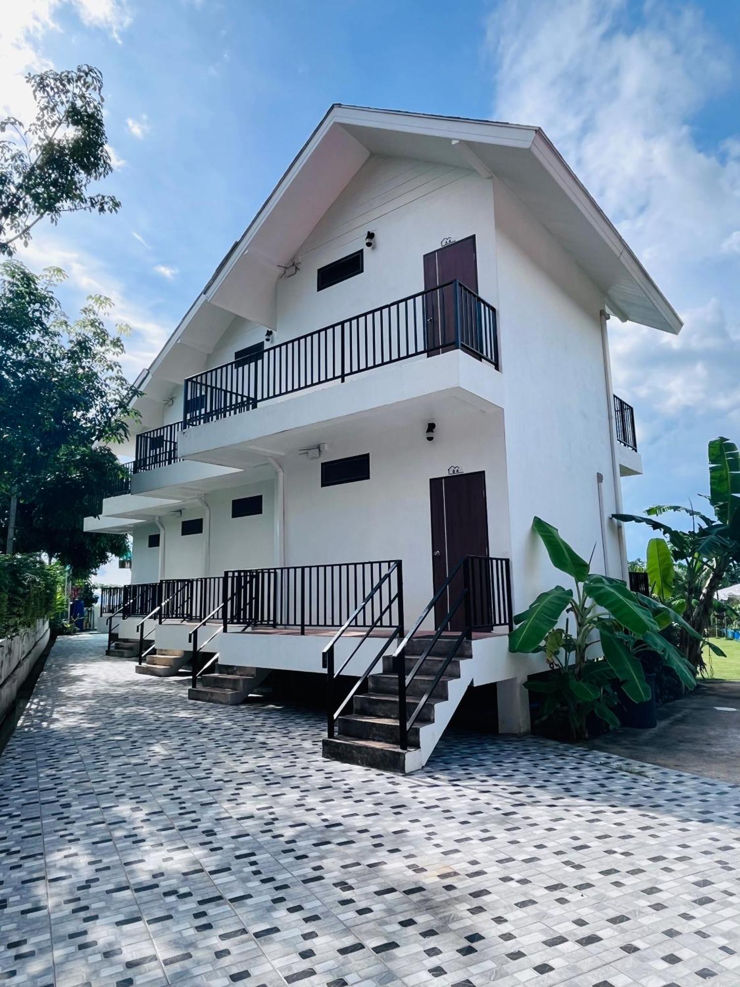 White Seaview Residence Klong Muang Beach Εξωτερικό φωτογραφία